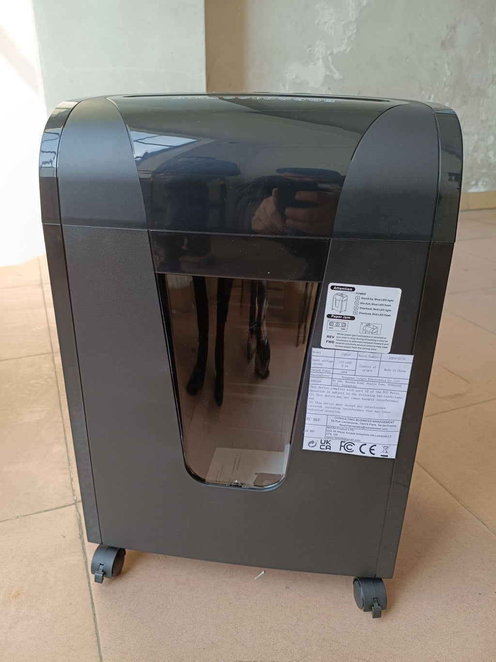 Woolsche Paper Shredder, 18 - Sheet Cross Cut with 18 Liters Pull Out Bin, P - 4 Security Level, Shred Paper and Credit Card, Durable&Fast with Auto Jam Proof System Shredder for Office - Task & Tether